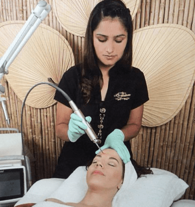 Tratamiento tensado facial y Rejuvenecimiento 4D